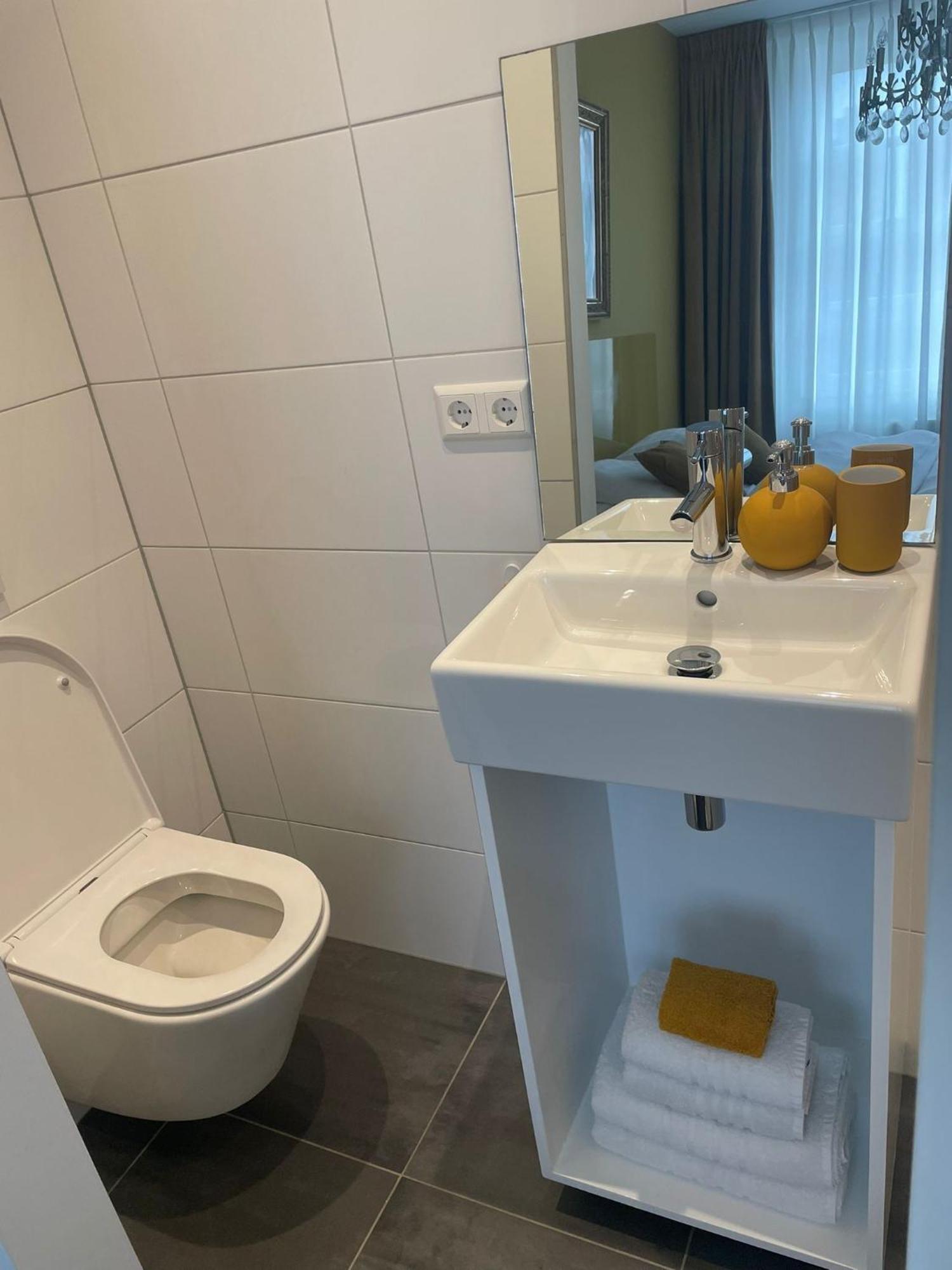 Pension Montmaertre Zierikzee Habitación foto